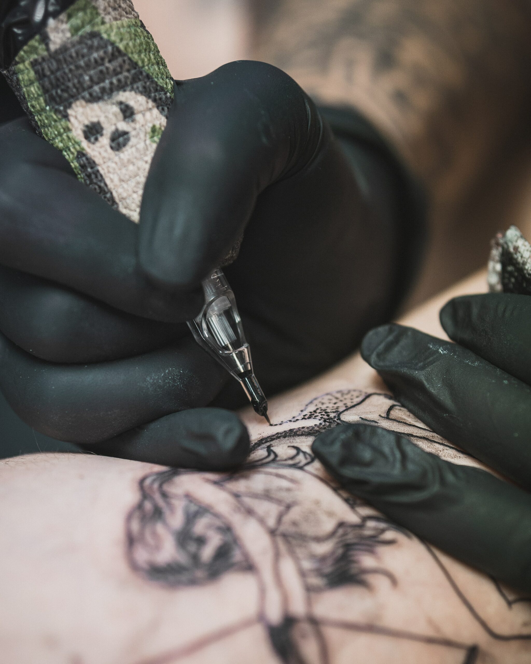 Proteja su carrera de la recesión convirtiéndose en un artista del tatuaje en Tampa Bay