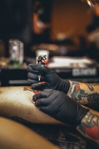 Proteja su carrera de la recesión convirtiéndose en un artista del tatuaje en Nueva York