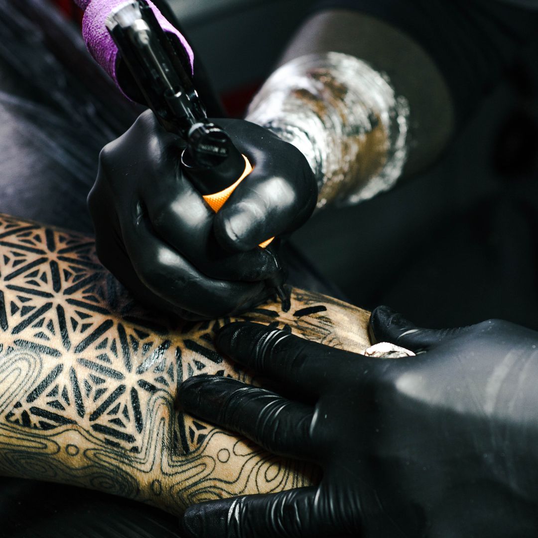 Conviértete en un artista del tatuaje