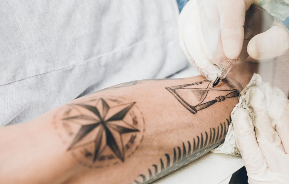 Maximizar sus ingresos como tatuador