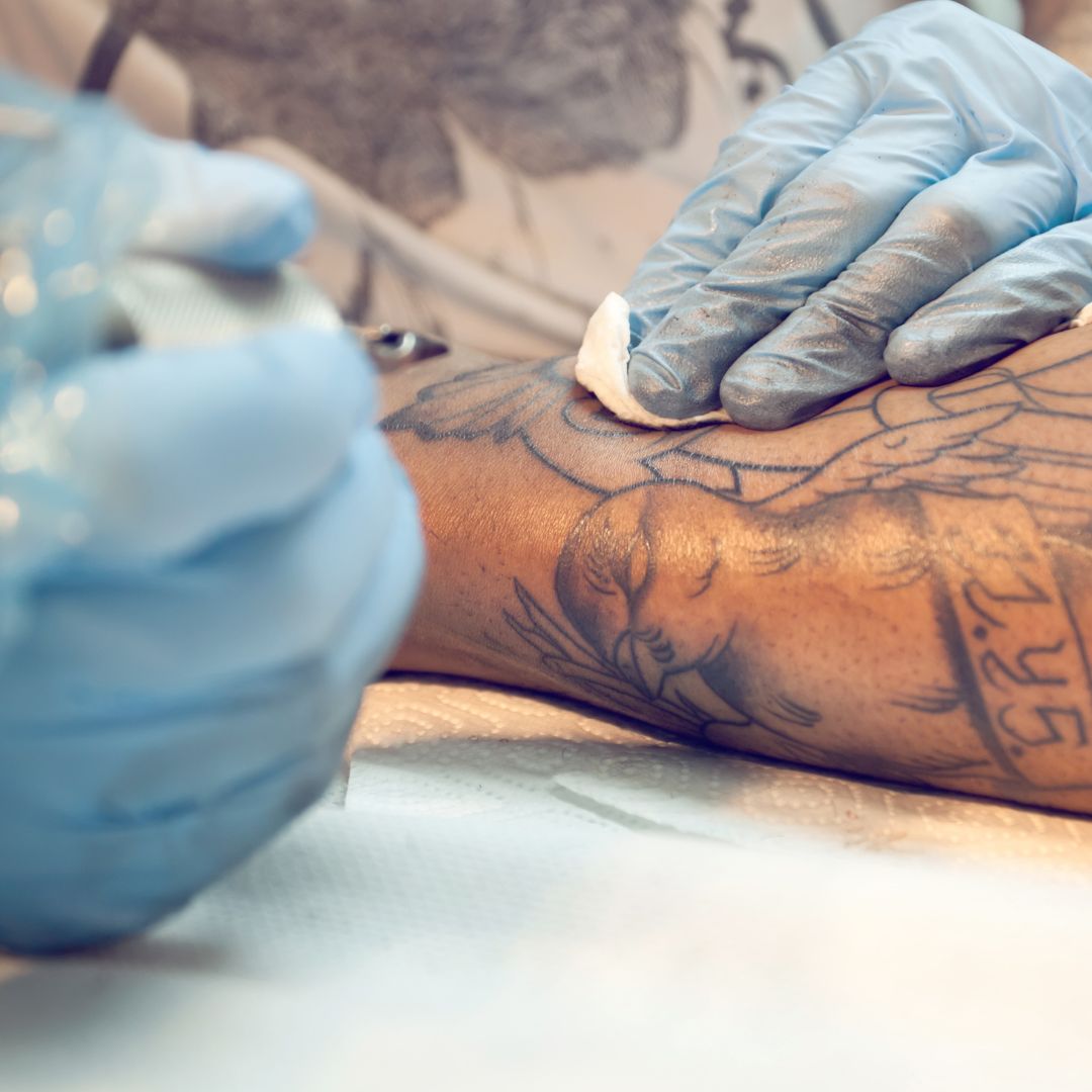 Criar a un futuro tatuador en New Haven